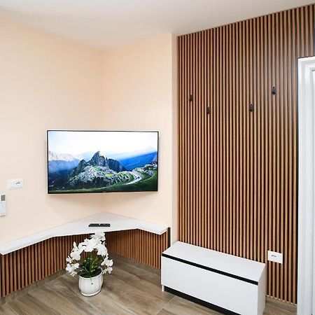 Queen Apartmets Vlorë Εξωτερικό φωτογραφία