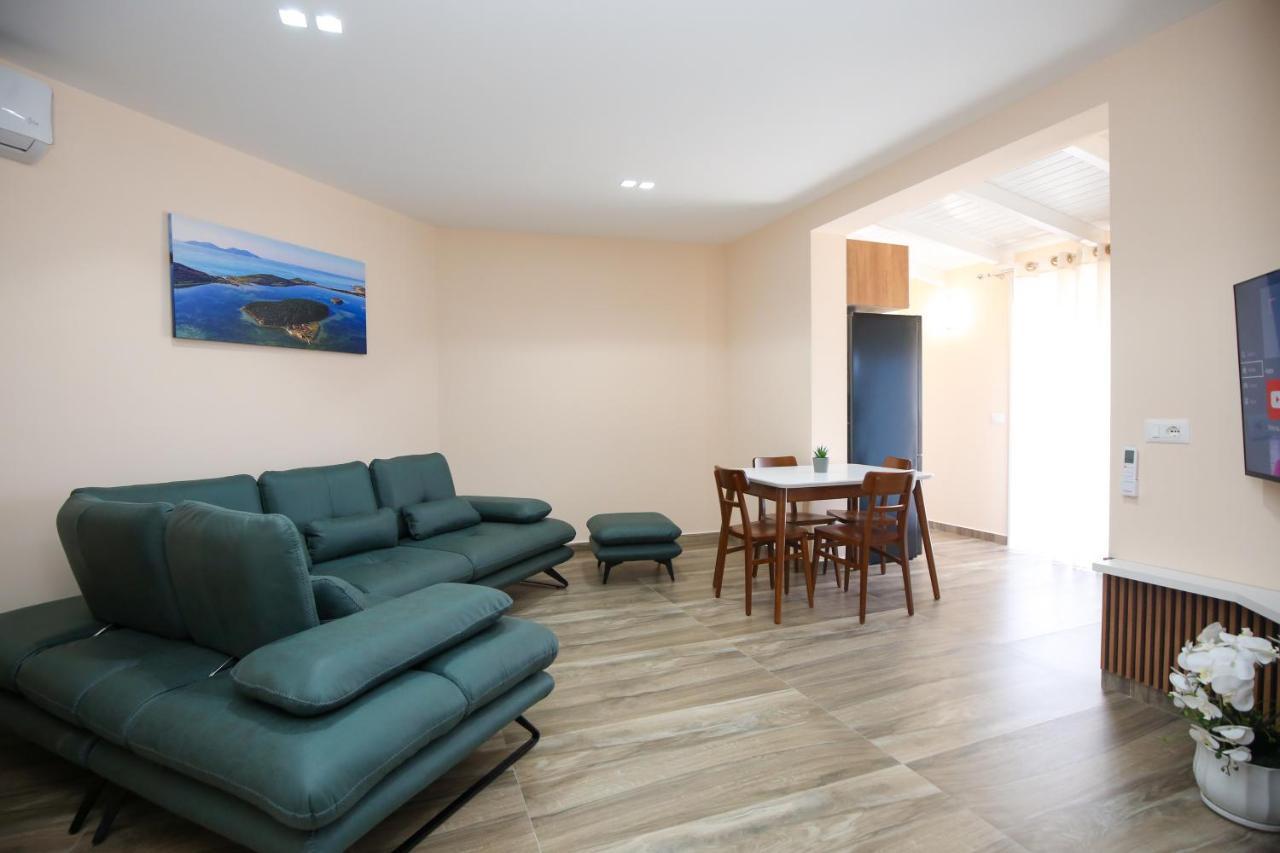 Queen Apartmets Vlorë Εξωτερικό φωτογραφία