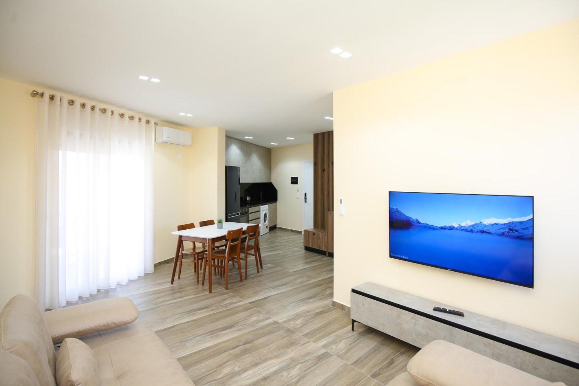Queen Apartmets Vlorë Εξωτερικό φωτογραφία