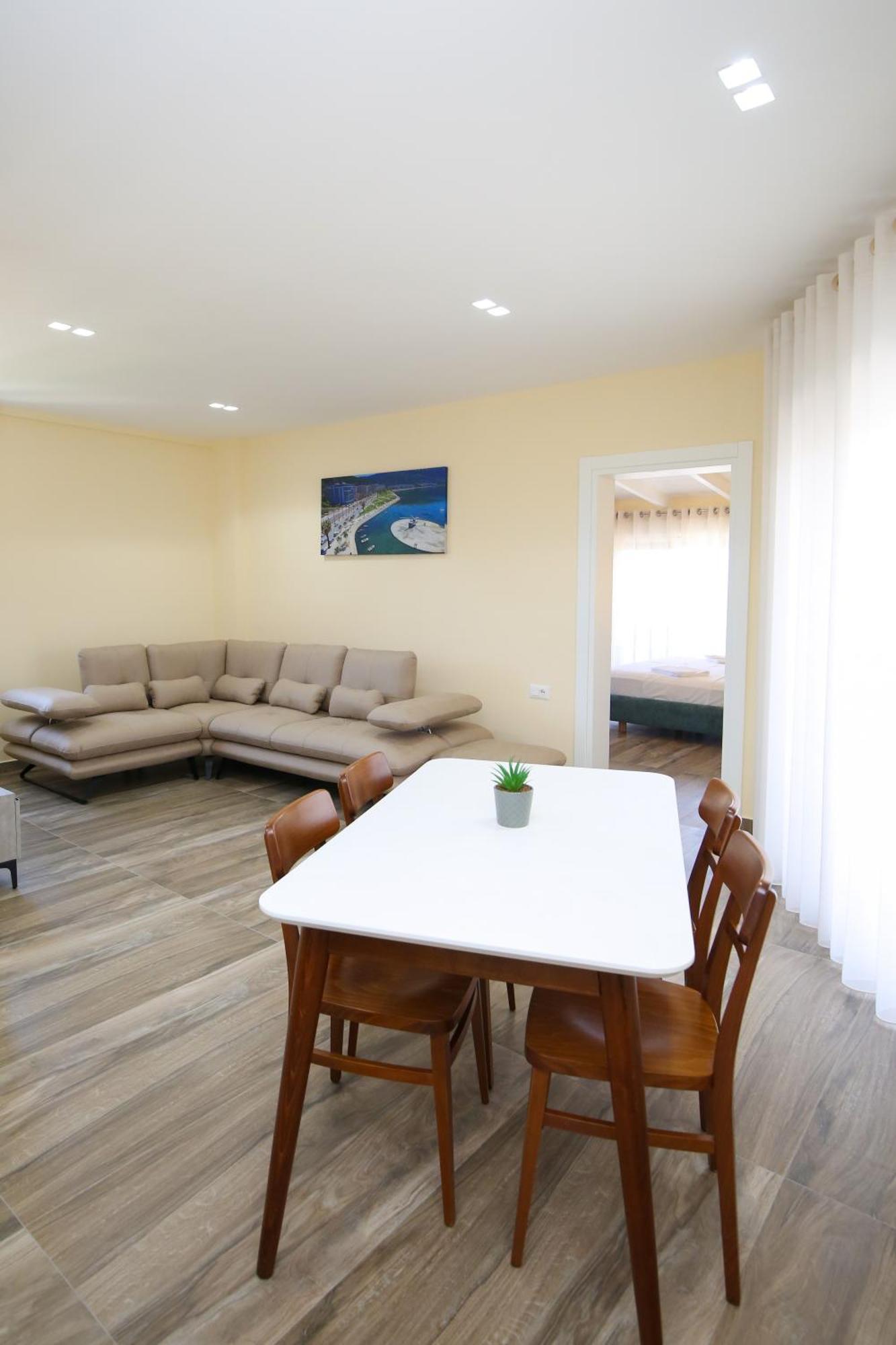 Queen Apartmets Vlorë Εξωτερικό φωτογραφία